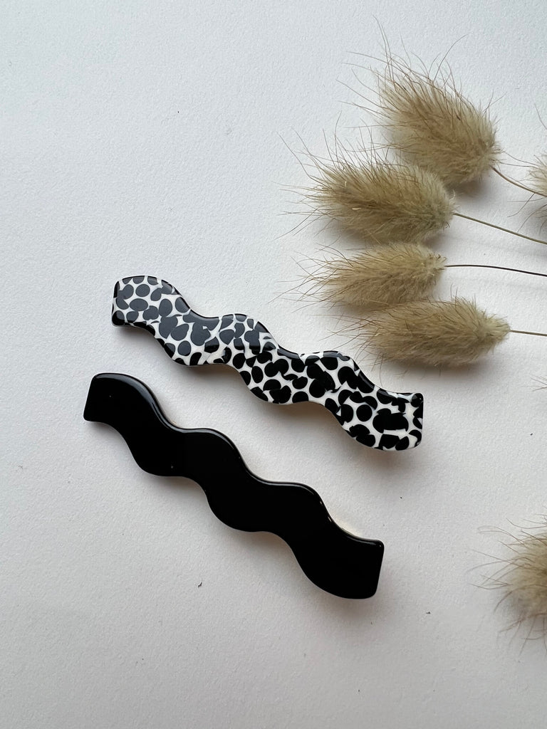 Black & White Wave duo set of Hair Clips