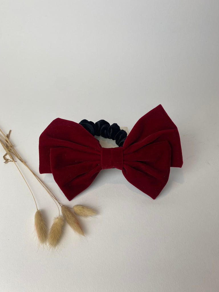 Scrunchie bow - red