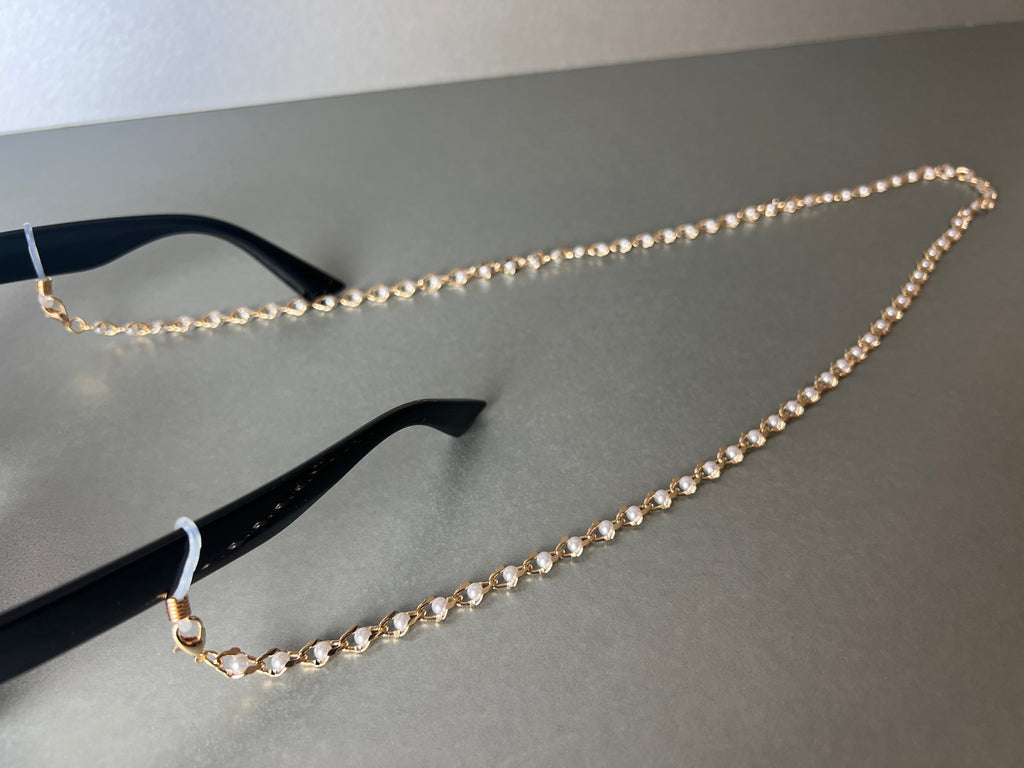 Gold and pearl chain sunglass chain