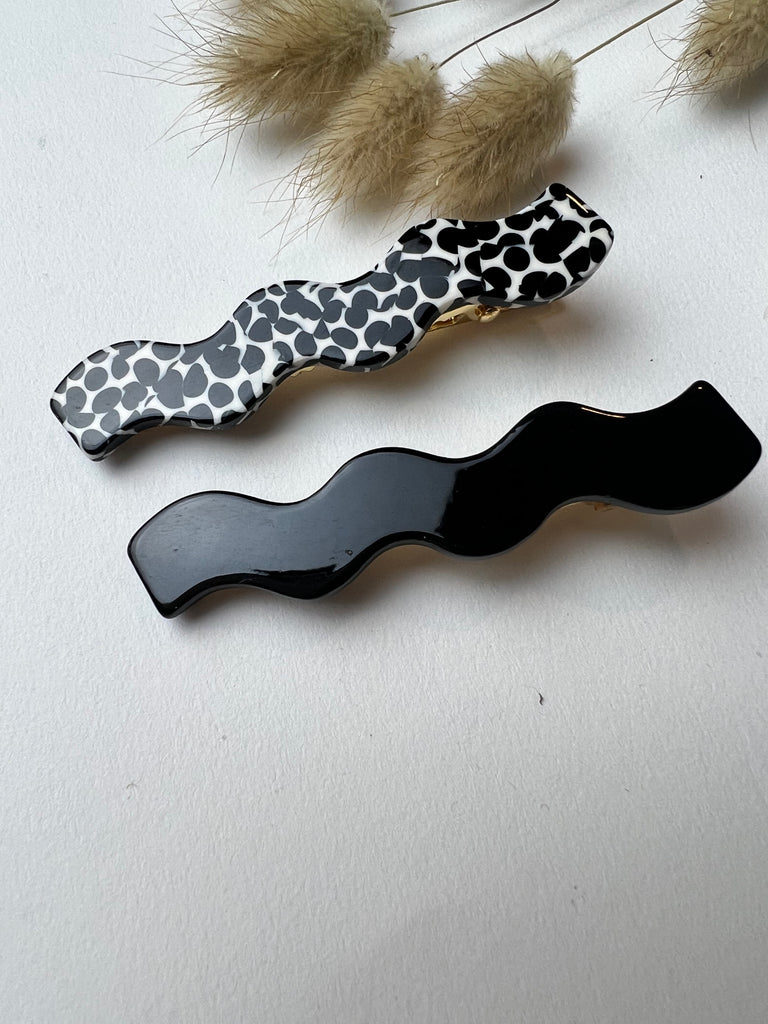 Black & White Wave duo set of Hair Clips